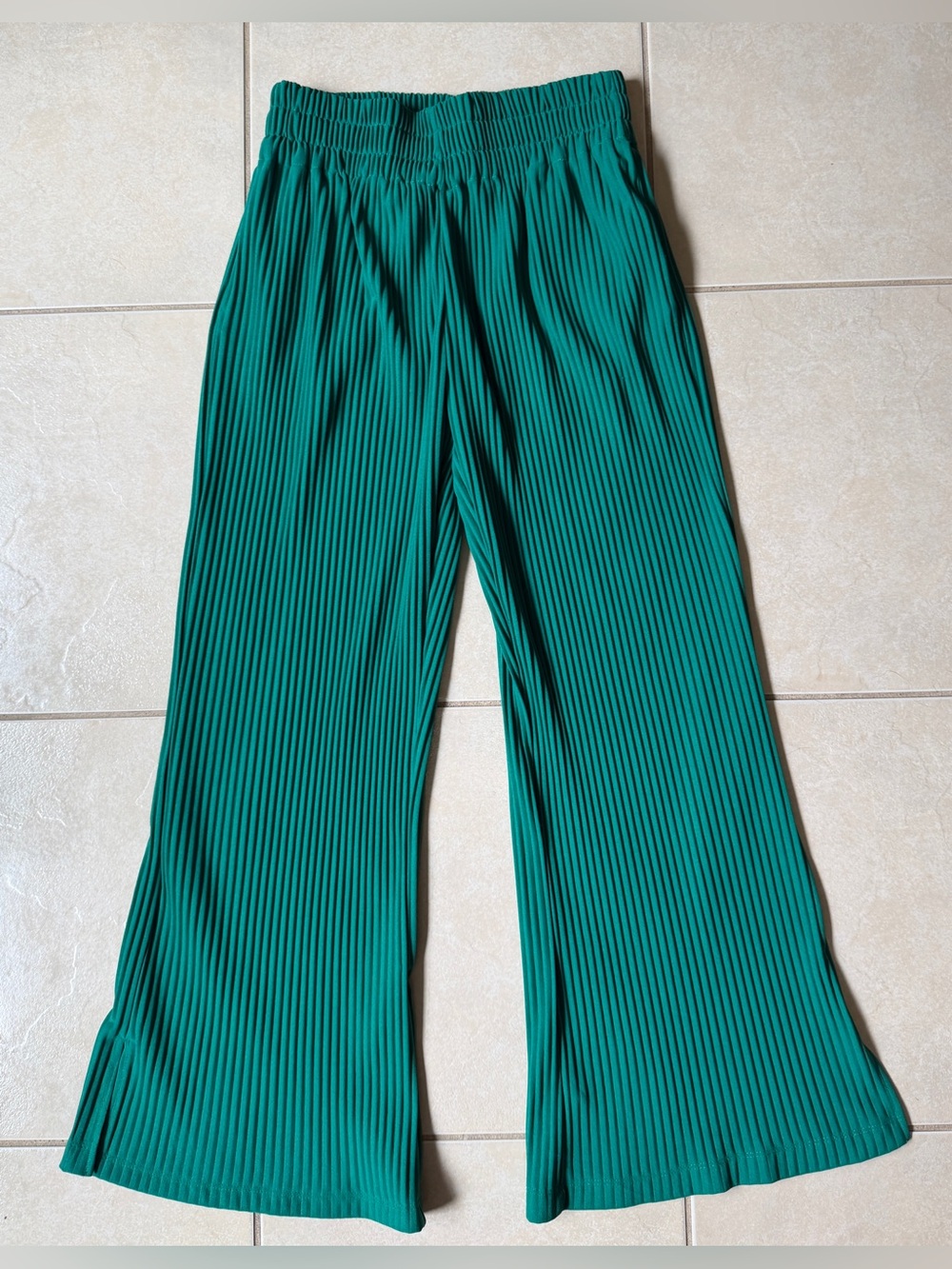 Maniere DeVoir Pleated Wide Leg Emerald Green Pants  Size 6